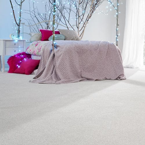 Synthetic Life-tec fibre carpet in bedroom